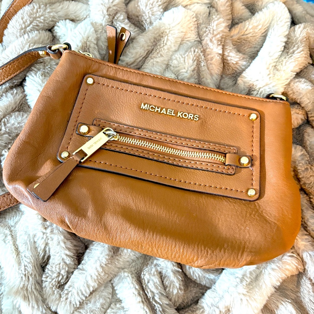 Michael Kors Crossbody Bag in Tan